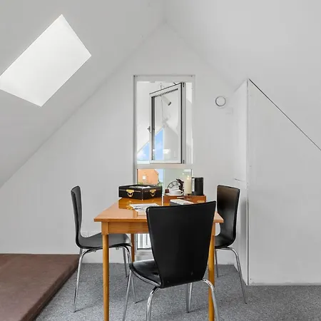 2 Bedroom Amazing Apartment In Ebeltoft בית נופש