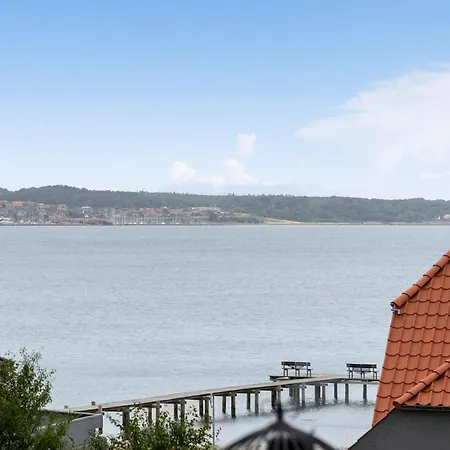 2 Bedroom Amazing Apartment In Ebeltoft *