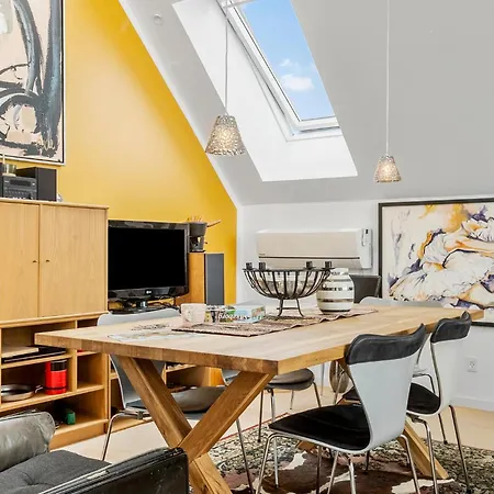 2 Bedroom Amazing Apartment In Ebeltoft *