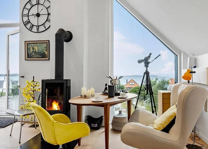 Feriehus 3 Bedroom Beautiful In